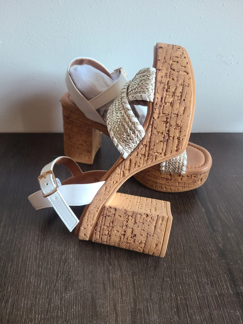 Seychelles sz 7 Women's Bravo Sandal